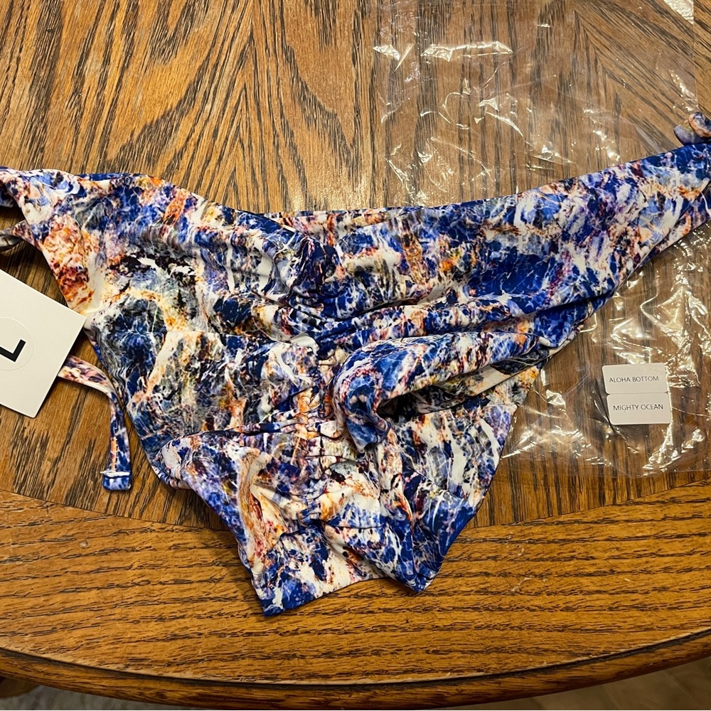 Fused Hawaii - Mighty Ocean - Aloha Bottoms